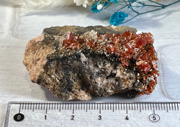 永遠の愛の印✨　バナジナイト　バナジン鉛鉱　原石　ラフストーン 6枚目の画像