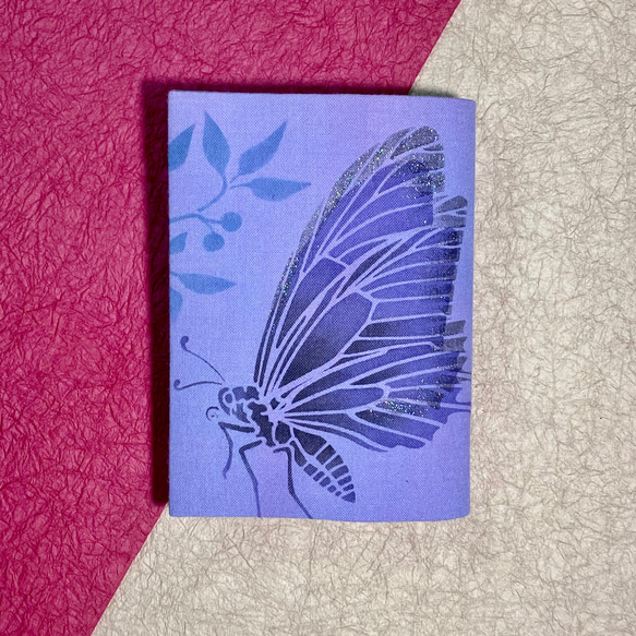 母の日ギフト　型染め 和柄 手染め 文庫 ブックカバー（蝶） 4枚目の画像