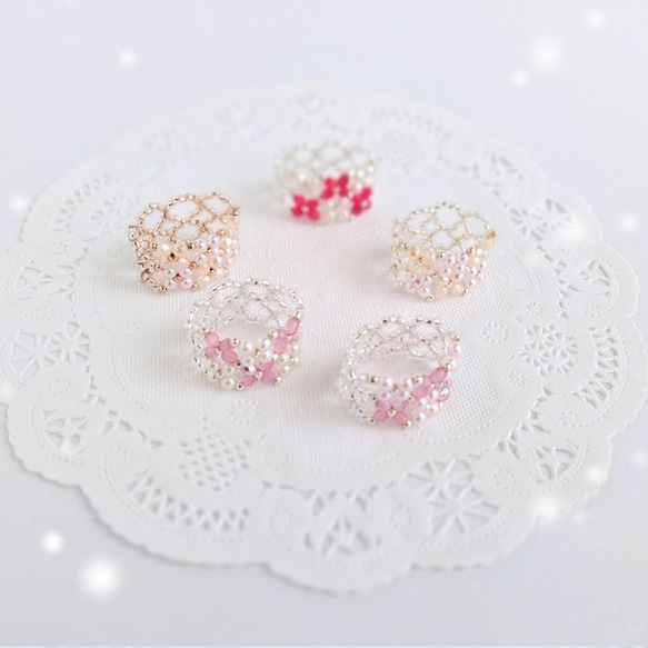 「初桜」チェコビーズ＆パールの花モチーフのビーズ編みリング（さくらピンク） 13枚目の画像