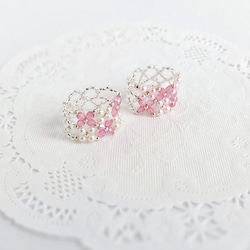 「初桜」チェコビーズ＆パールの花モチーフのビーズ編みリング（さくらピンク） 10枚目の画像