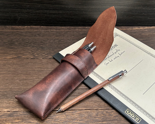 差し込みペンケース》たびびとの差し込みペンケース／使うときだけ