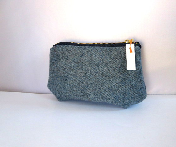 お花とねこ刺繍のウールポーチ＊ブルーグレーＡ 人気・おすすめ｜省スペース設計・旅行向けにおすすめ 公式 プライバシー配送 当日出荷対応商品