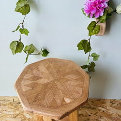 木製デザインスツール 腰掛け 鉢を乗せても 2枚目の画像