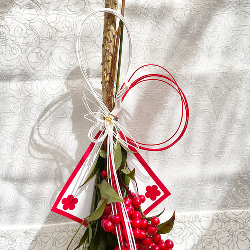 数量限定!】天然若松と南天の正月飾り 自然素材 玄関飾り しめ縄飾り