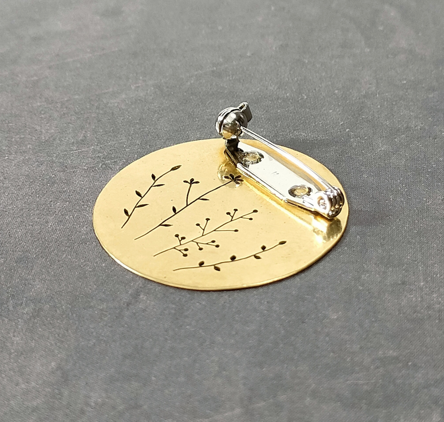 野の花 真鍮ブローチ