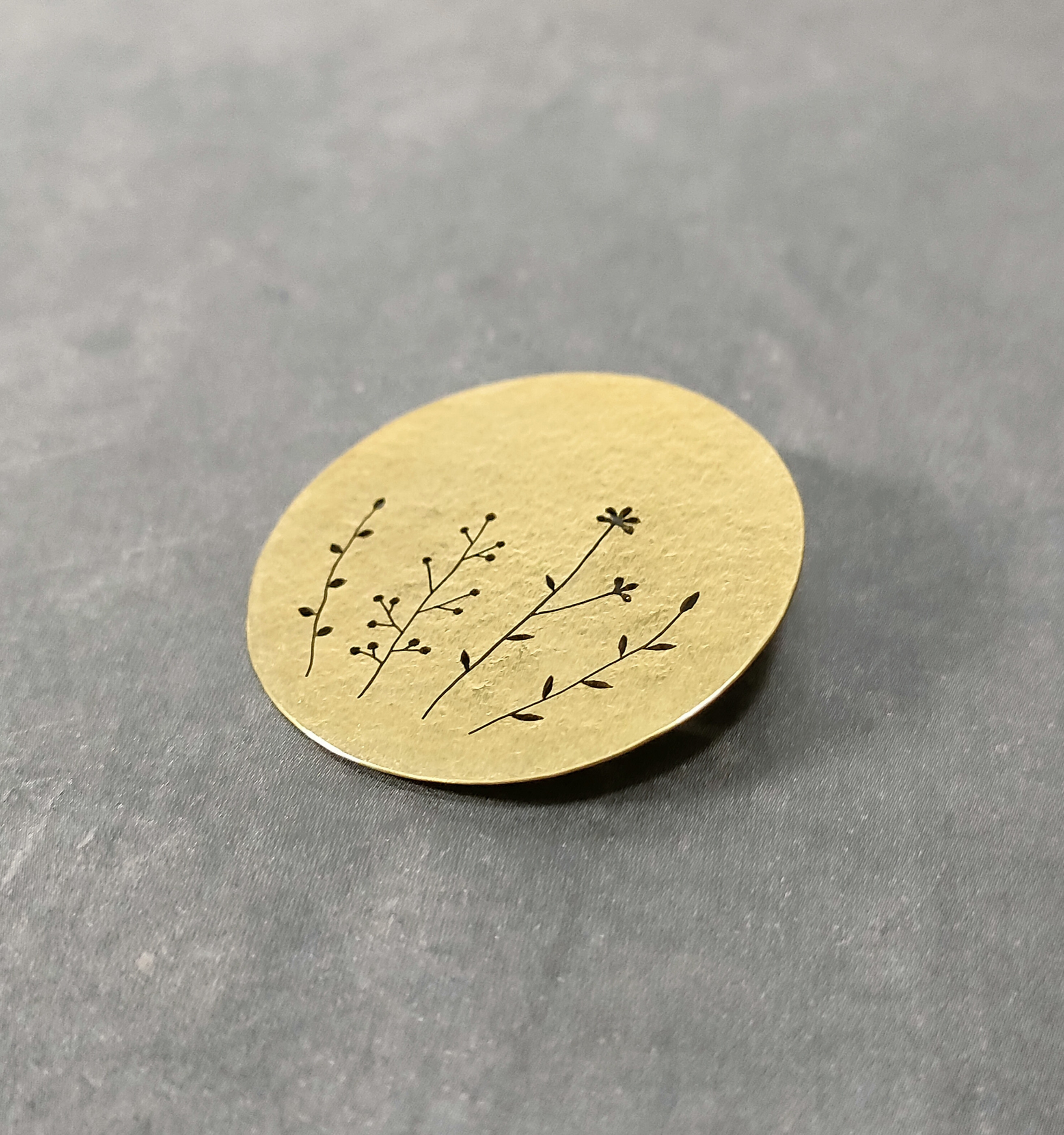 野の花 真鍮ブローチ