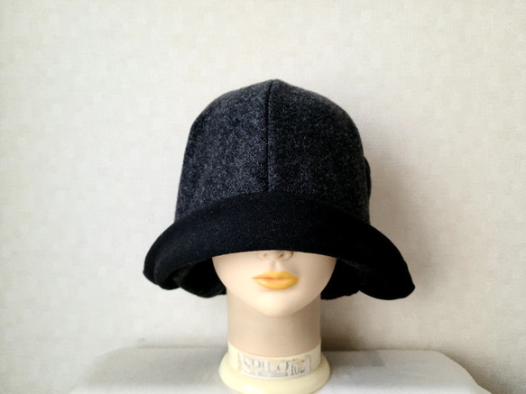 魅せる帽子☆ふんわり軽い♪あったかウール100%ニットのクロッシュ～チャコールグレー&ブラック 5枚目の画像