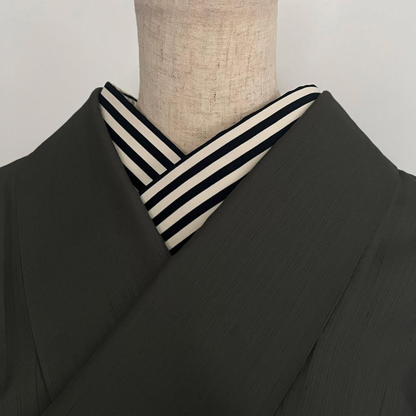 半衿 絶妙 白黒ボーダー 縦 半襟 縞 モノトーン ストライプ ユニセックス 7枚目の画像