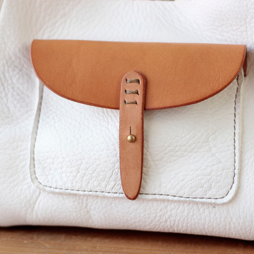 即日発送可能 NEWディアスキンショルダーバッグSS/ ホワイト ※すぐ届く