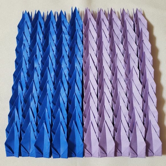 青色とうすい紫色の折り鶴100羽 1枚目の画像