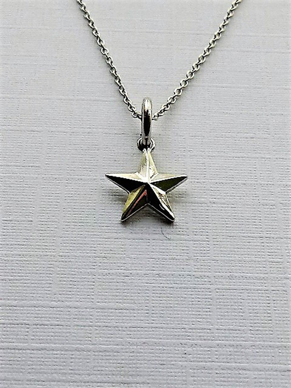 スターショートネックレス3　シルバー　スター　星　真鍮　ショート　 1枚目の画像