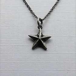 スターショートネックレス　シルバー　スター　星　真鍮　ショート　 1枚目の画像