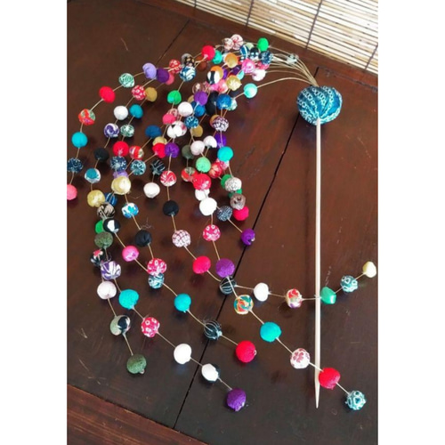 ボリュームポンポン玉飾り棒3本セットちりめん細工おひなさまお正月