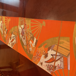 2493お正月を雅やかに飾る正絹テーブルランナー　帯リメイク 8枚目の画像