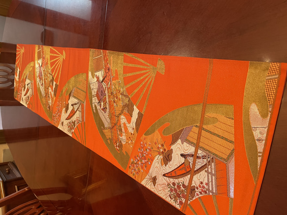 2493お正月を雅やかに飾る正絹テーブルランナー　帯リメイク 8枚目の画像