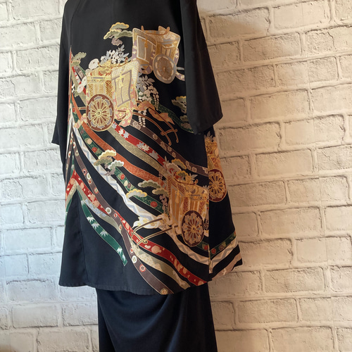 留袖リメイクワンピース❣️花車　一部刺繍　着丈116 留袖リメイクワンピース❣️花車 一部刺繍 着丈116 着物リメイク