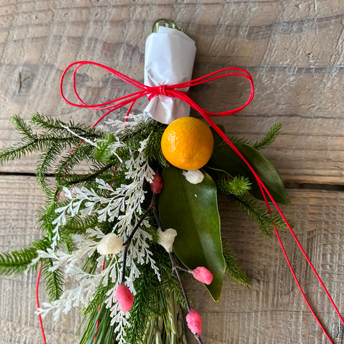 完売】お正月飾り 松と金柑のスワッグ しめ縄・しめ飾り 花香枯高