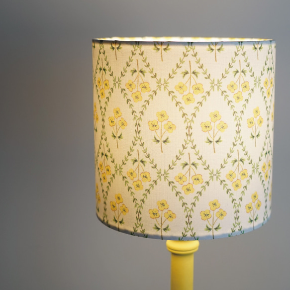 ◆HappyLamp◆S・Mサイズ/フラワーパターン/イエロー/テーブルランプ/スタンドランプ/照明 1枚目の画像