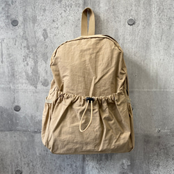 【 BISOU人気商品 】ナイロン素材の軽いリュック/カジュアル 通勤 通学 アウトドア マザーズバッグ 4枚目の画像