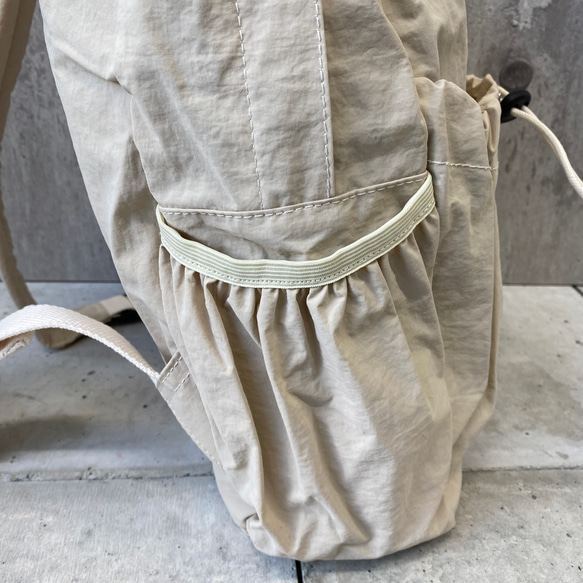 【 BISOU人気商品 】ナイロン素材の軽いリュック/カジュアル 通勤 通学 アウトドア マザーズバッグ 9枚目の画像