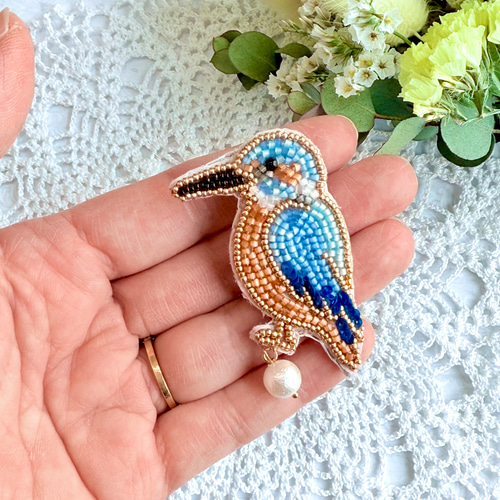 【カワセミ】ビーズ刺繍ブローチバッグチャーム ビーズ刺繍のブローチ・カワセミ ブローチ Little Plum 通販