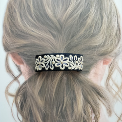 【153】インド刺繍　バレッタ　ポニーバレッタ　ポニーテール　ヘアアクセサリー 1枚目の画像