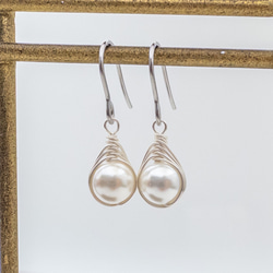 貝パール ピアス ＊embrace＊ ステンレス フックピアス ワイヤーラッピング em105 2枚目の画像