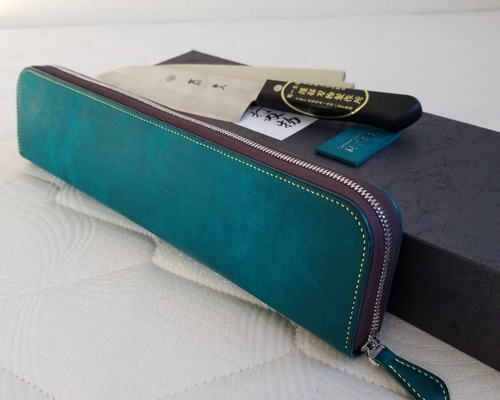 掛軸 伝統的な作品 専用ケース付き 熊本の伝統工芸xCreema「ラウンドジップレザーケース（ターコイズ）x
