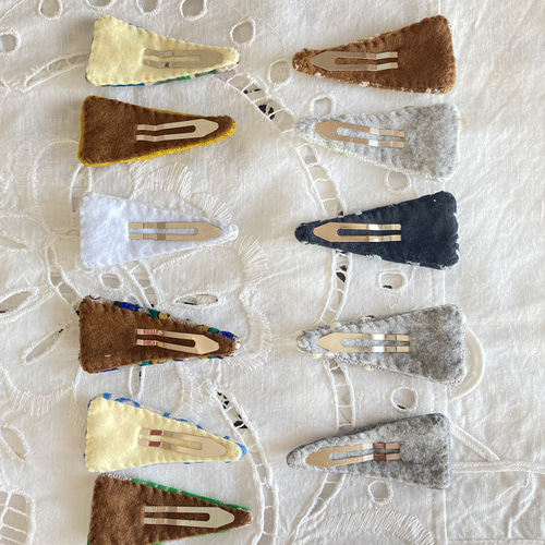 ミナペルホネン使用❤️ さんかくパッチンピン♪ パッチンブローチ