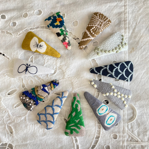 ミナペルホネン使用❤️ さんかくパッチンピン♪ パッチンブローチ