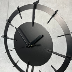 「鉄」の置き時計　重厚感　アイアンインテリア　秒針静音　シンプル　置時計　卓上時計　 2枚目の画像