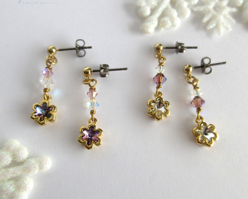 再販】スワロフスキースノーのピアス/イヤリング(ヴィトラルライト