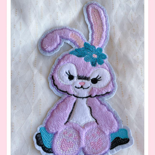 643.可愛いスパンコール付刺繍モコモコBIGアイロンワッペン ワッペン 