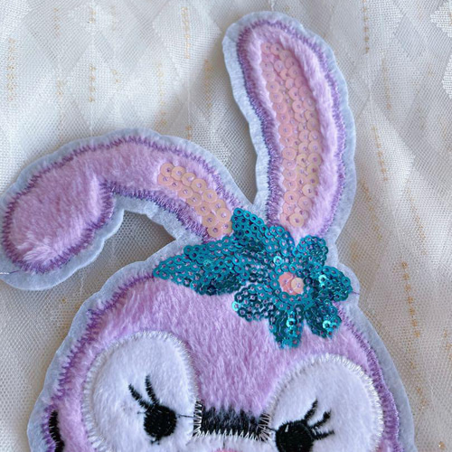 643.可愛いスパンコール付刺繍モコモコBIGアイロンワッペン ワッペン 