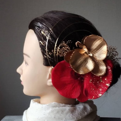 金箔/ラメ付き胡蝶蘭の髪飾り 1枚目の画像