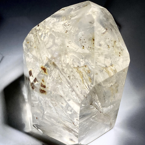 キャルコパライト（黄銅鉱）内包 水晶 クリスタル 虹 ポイント 原石