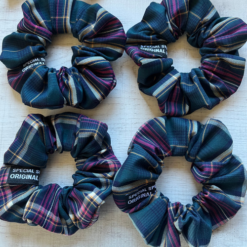 ターンチェック柄のシュシュ シュシュ cheerful951 通販 17048106