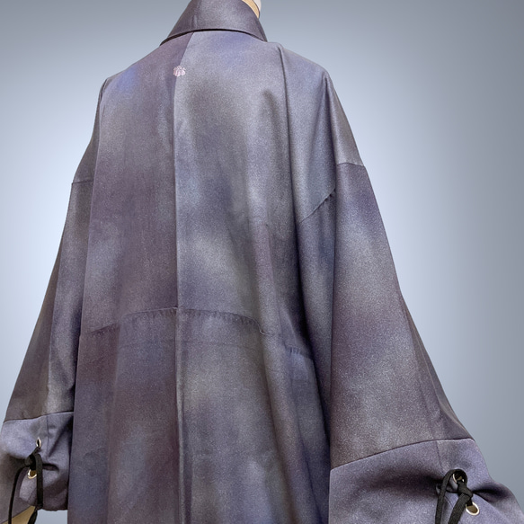 ラメパープル 優雅な風格 着物ガウン レトロ 着物リメイク 和装コート 和柄 ロング 和モード 男女兼用 N51209 10枚目の画像