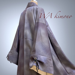 ラメパープル 優雅な風格 着物ガウン レトロ 着物リメイク 和装コート 和柄 ロング 和モード 男女兼用 N51209 1枚目の画像