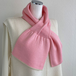 【ソフトで優しい肌触り】リボンみたいなコンパクトミニマフラー　【ピンク×オフホワイト】 1枚目の画像