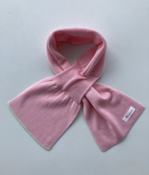 【ソフトで優しい肌触り】リボンみたいなコンパクトミニマフラー　【ピンク×オフホワイト】 5枚目の画像