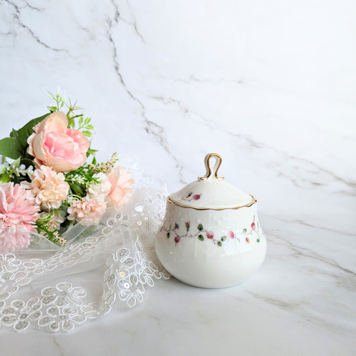 ラデュレ  陶器　ポット　花　限定 ラデュレ 陶器ポット花限定
