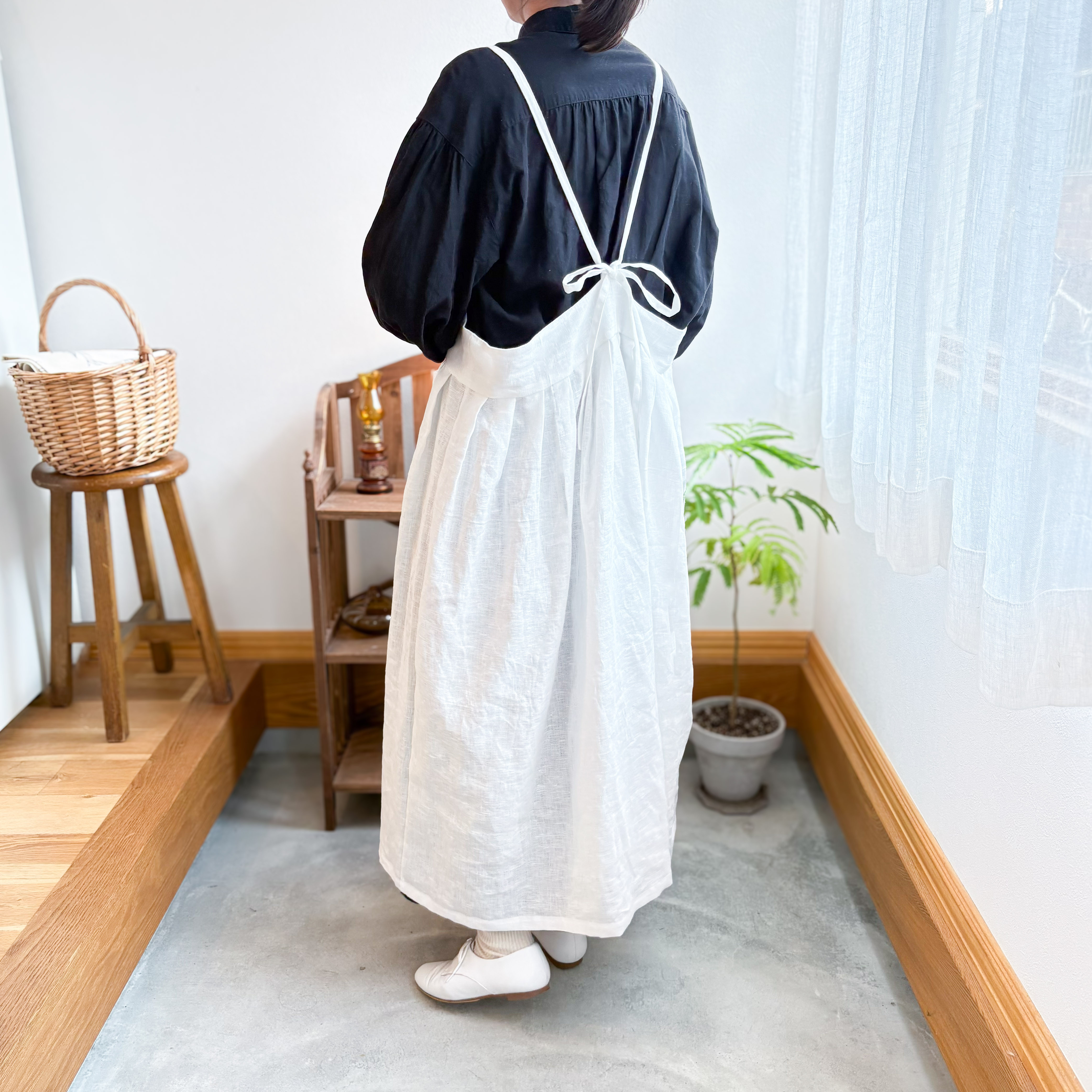 100%リネン＊ワンピースエプロン＊タックがたっぷり入ったゆったりシルエットお仕事にも◎大人用