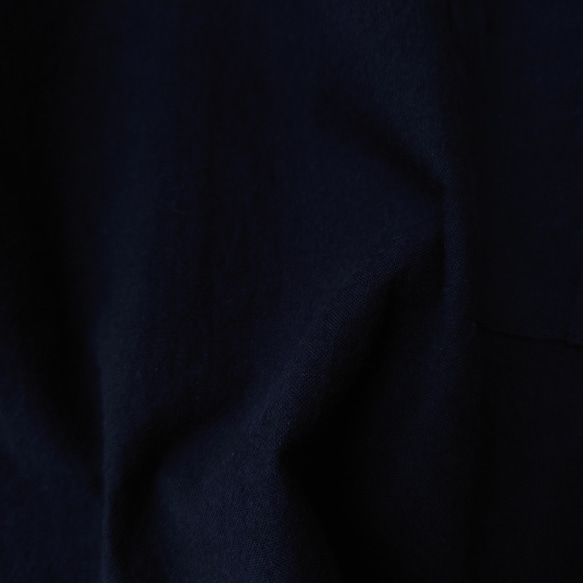 カフェエプロン【黒】ショート（45cm丈）カフェスタイルの腰巻きエプロン＊ぷくっとしたポケット付 8枚目の画像