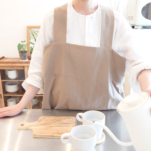 【きゅるりん様✤専用】ハンドメイド バッククロスエプロン2点 バッククロスエプロン＊手触りの良いコットン100% ＊ライト