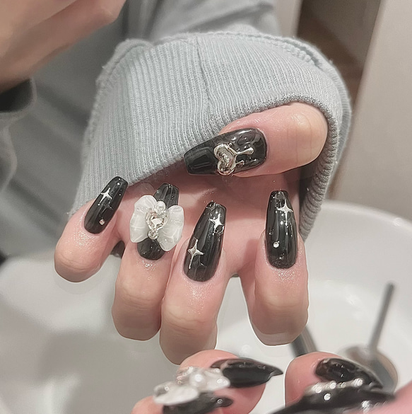 No.92】Y2K♡ブラック ダイヤ リボン ネイルチップ シルバー ハート