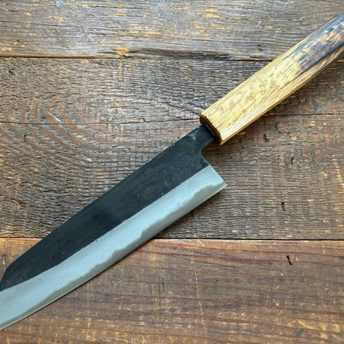 手造り鍛造 昔ながらの黒打ち 文化包丁 切り付け三徳165mm 樫八角柄