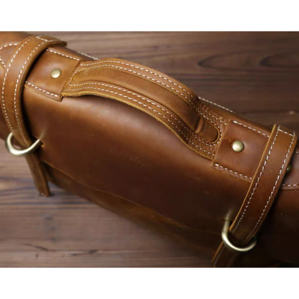 A4サイズ メッセンジャーバッグ ショルダーバッグ 本革 斜めがけ 大容量 多収納ポケット 通勤通学 ビジネス メンズ 15枚目の画像