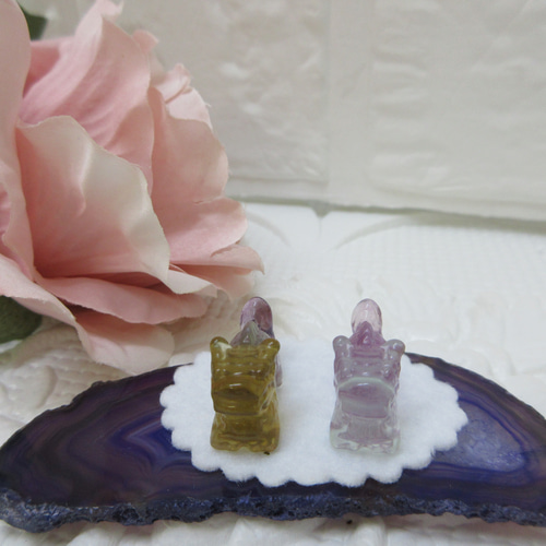 天然石フローライトのポイント 置物D.57