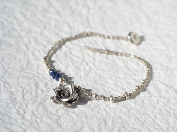 -Flower charm・Blue sapphire- silver bracelet 4枚目の画像